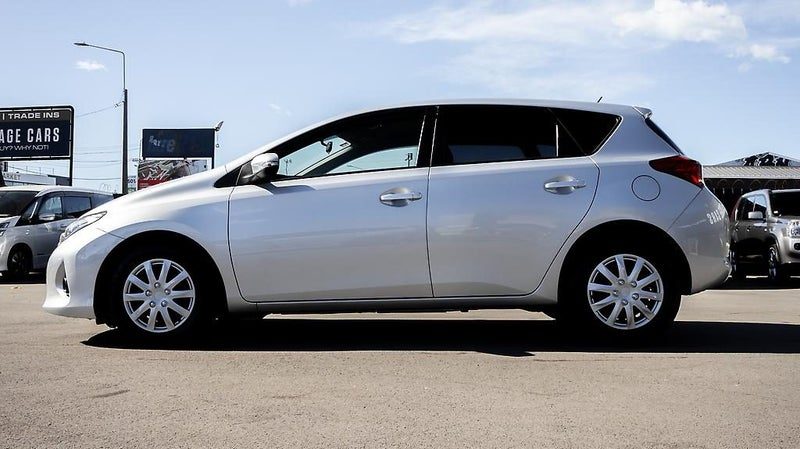 2012 Toyota Auris Sporty look Push start, photo 3