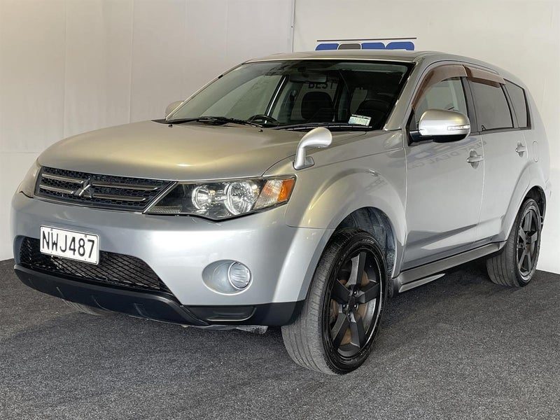2010 Mitsubishi Outlander, photo 3