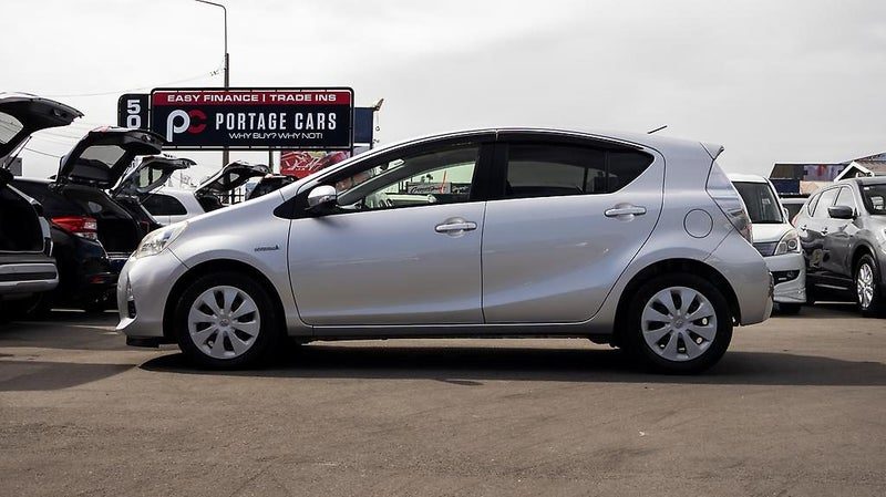 2013 Toyota Aqua S spec, Push start, photo 3