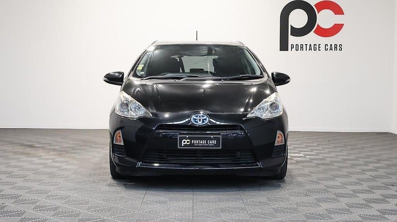 2013 Toyota Aqua Black Soft Leather Selection, photo 2
