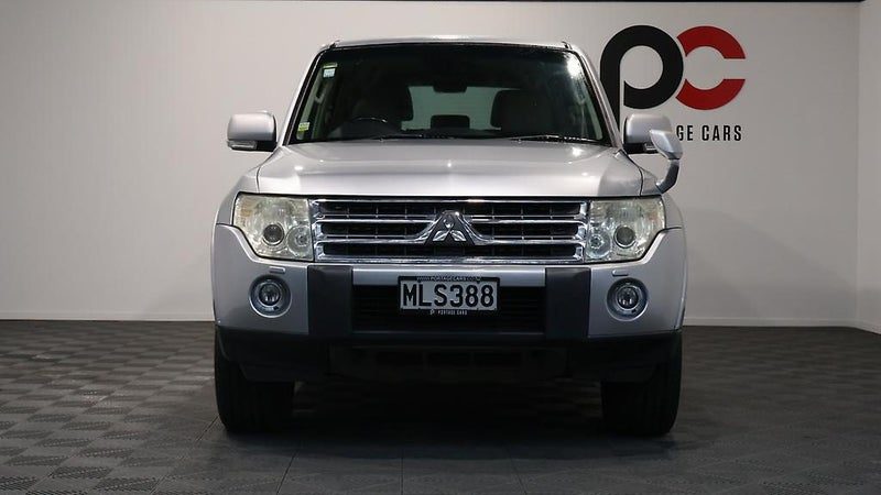 2008 Mitsubishi Pajero Exceed, photo 2