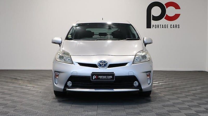 2013 Toyota Prius S Model, photo 2