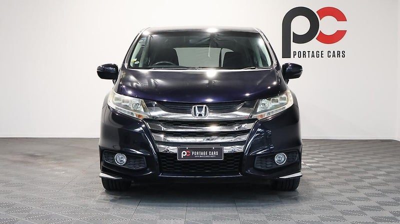 2015 Honda Odyssey Absolute, photo 2