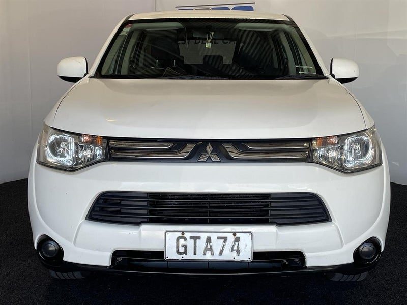 2013 Mitsubishi Outlander 2.0 2WD LS, photo 2