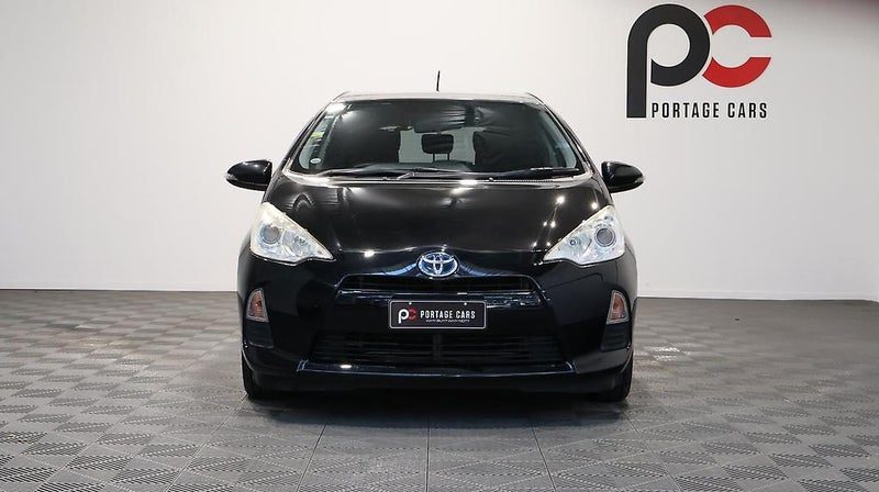 2013 Toyota Aqua G, photo 2
