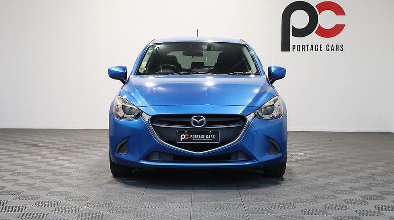 2015 Mazda Demio 13S + Push Start + Reverse Camera, photo 2