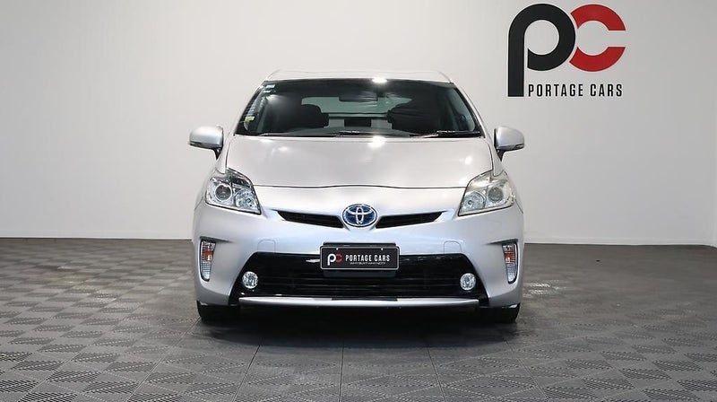 2014 Toyota Prius, photo 2