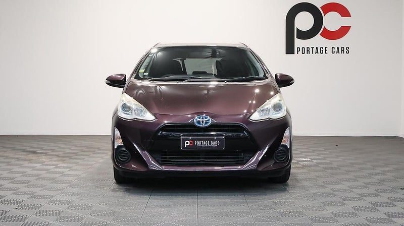 2015 Toyota Aqua S, photo 2