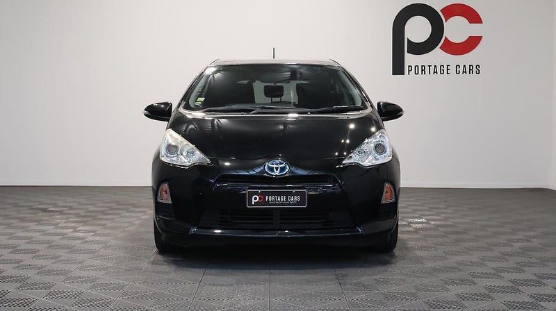 2014 Toyota Aqua S, photo 2