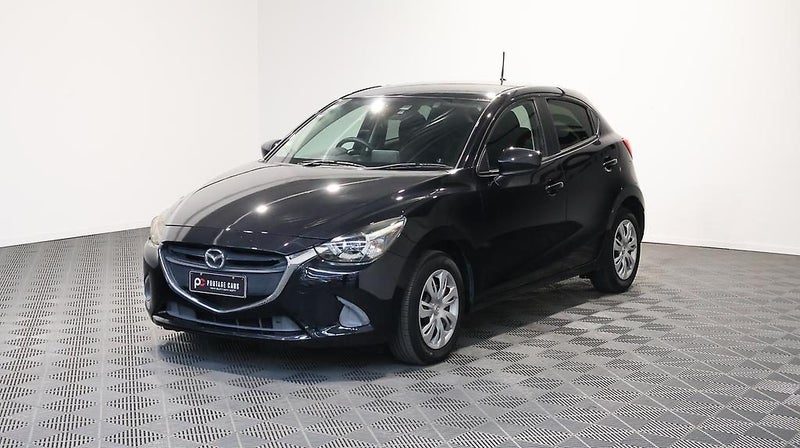 2014 Mazda Demio 13S, photo 3
