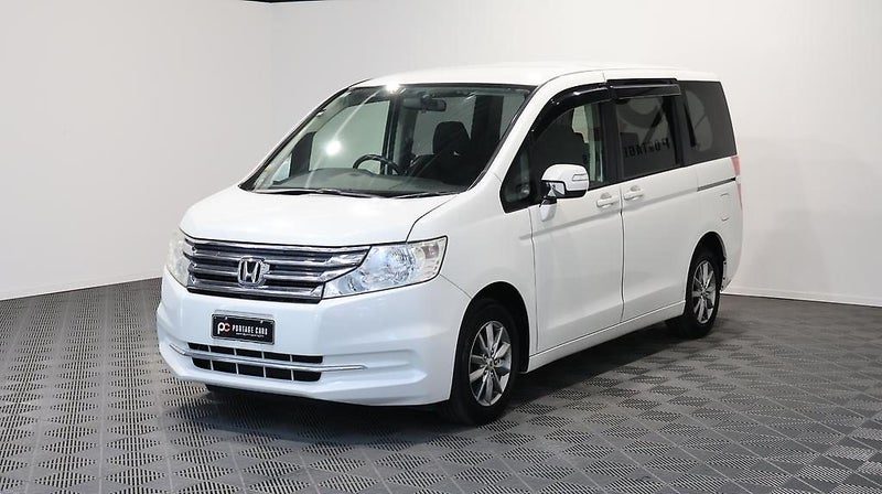 2012 Honda Step Wagon WGN G E-Selection, photo 3