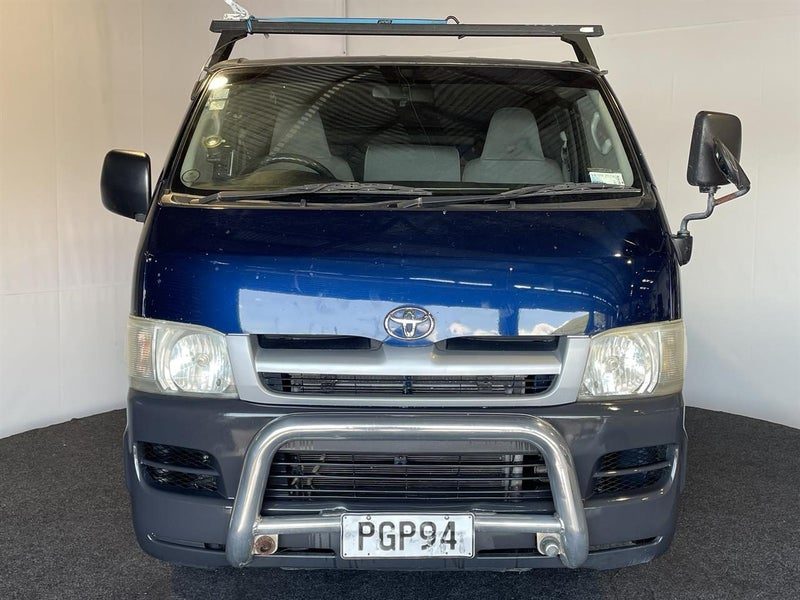 2007 Toyota Hiace, photo 2