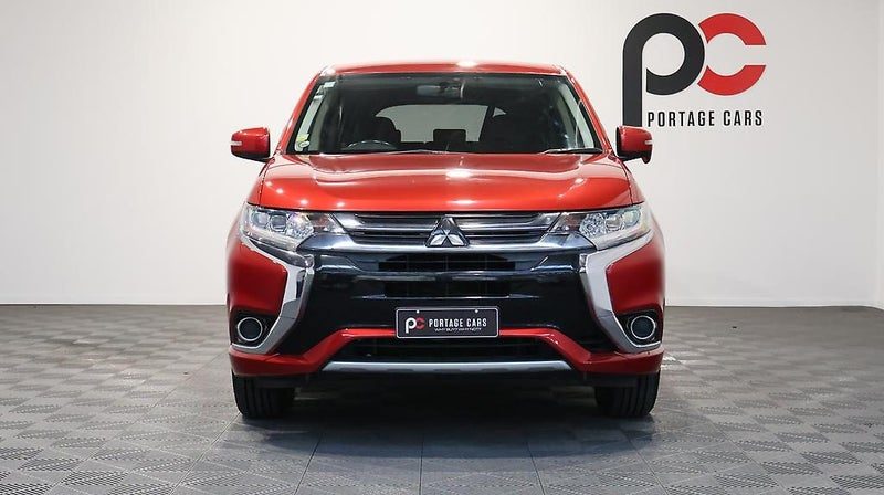 2015 Mitsubishi Outlander, photo 2