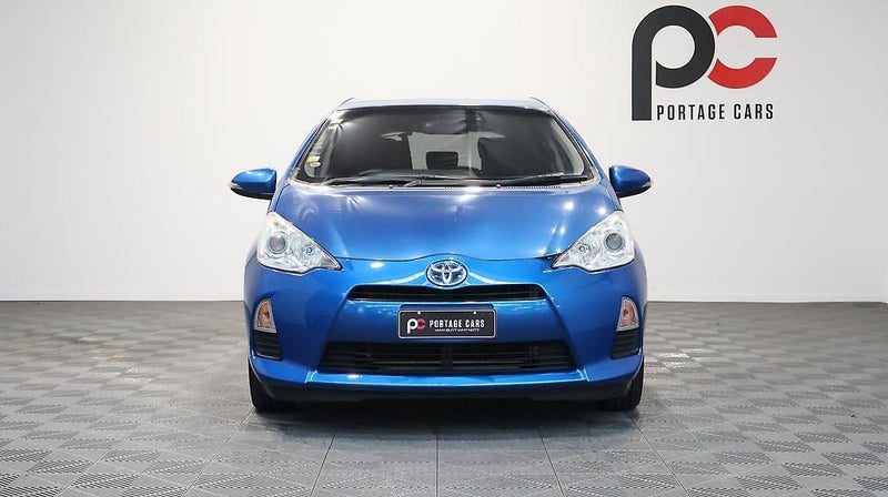 2013 Toyota Aqua G, photo 2