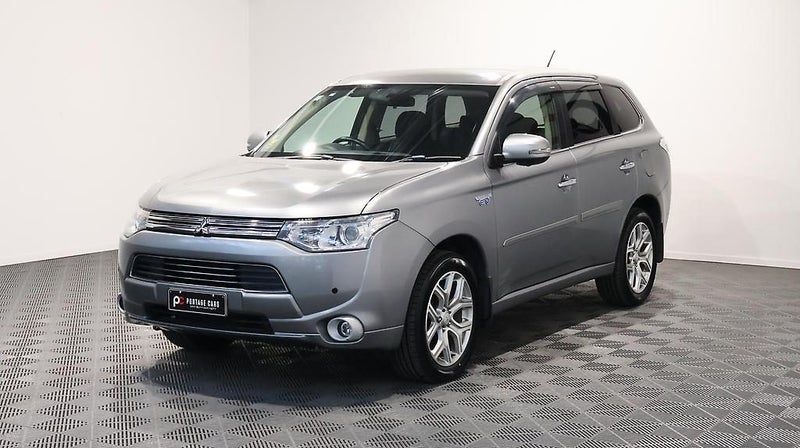 2013 Mitsubishi Outlander PHEV G Navi-Package 4WD, photo 3