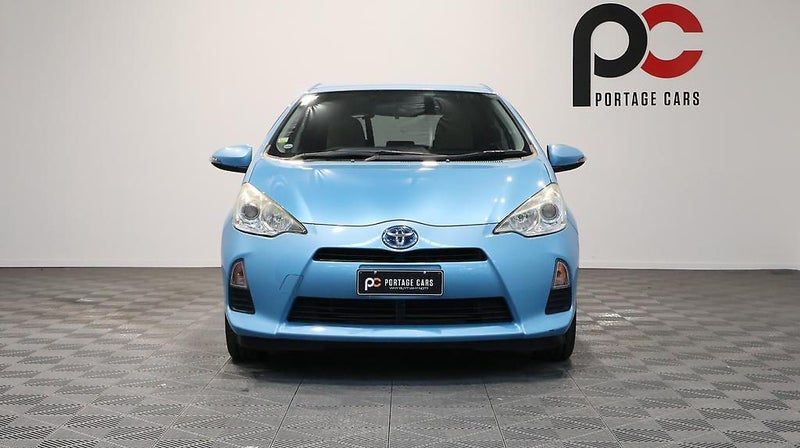 2014 Toyota Aqua S, photo 2
