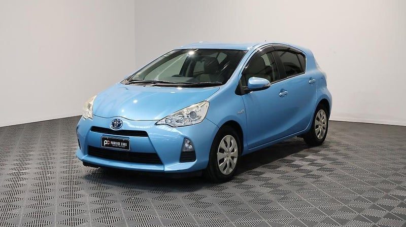 2014 Toyota Aqua S, photo 3