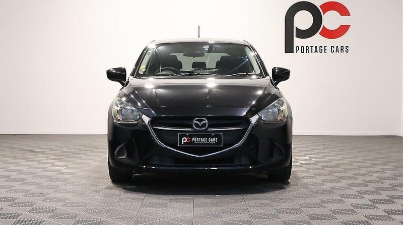 2015 Mazda Demio 13S, photo 2