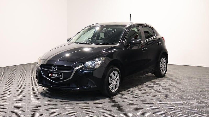 2015 Mazda Demio 13S, photo 3