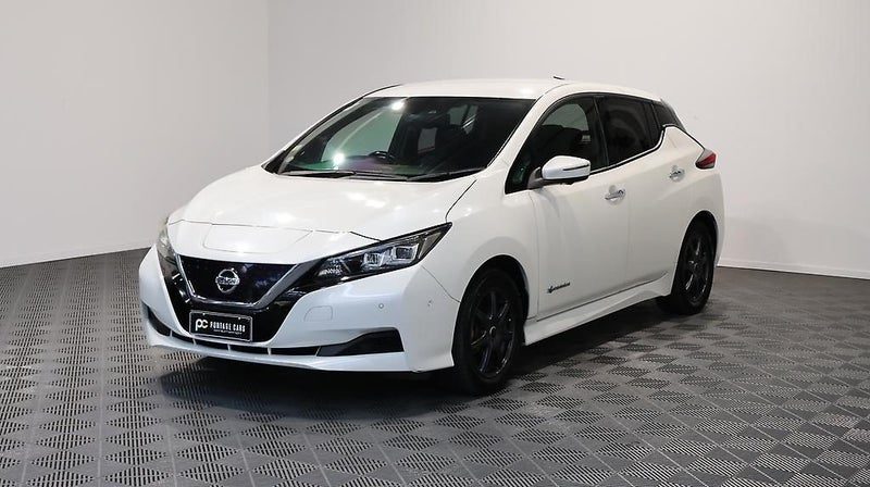 2018 Nissan Leaf X, photo 3