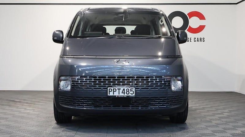2022 Hyundai Staria 2.2DT/8AT, photo 2
