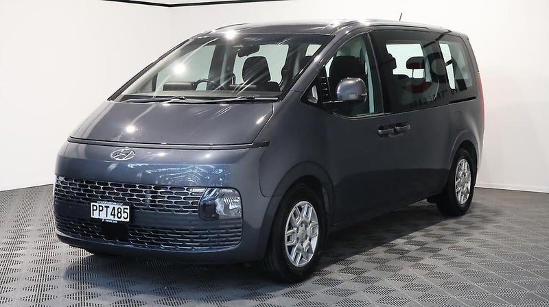 2022 Hyundai Staria 2.2DT/8AT, photo 3