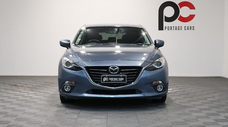 2013 Mazda Axela Sports 20S Touring, photo 2