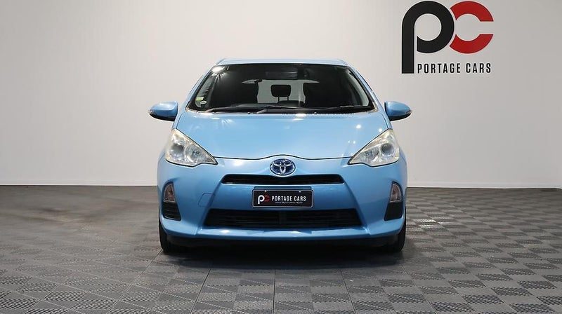 2013 Toyota Aqua S MODEL - PUSH START, photo 2