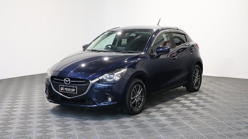 2015 Mazda Demio 13S, photo 3