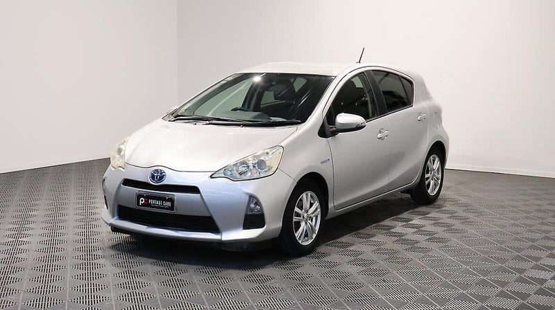 2012 Toyota Aqua S Model, Push Start, photo 3