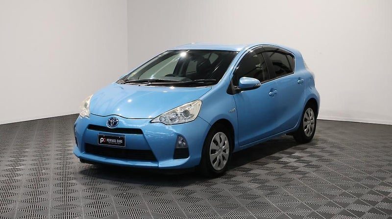 2012 Toyota Aqua S, photo 3