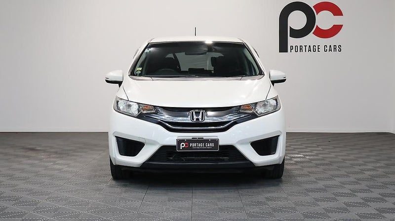 2014 Honda Fit Hybrid F-Package, photo 2