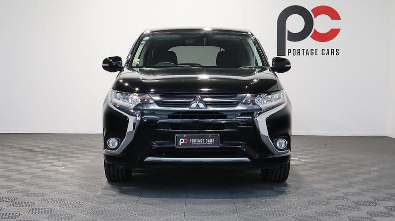 2015 Mitsubishi Outlander PHEV G Navi Package 4WD, photo 2