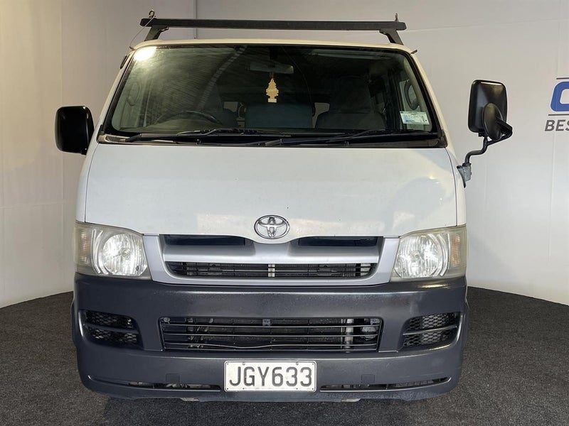 2006 Toyota Hiace, photo 2