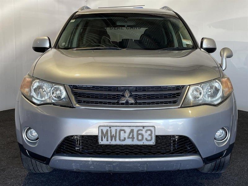 2005 Mitsubishi Outlander, photo 2