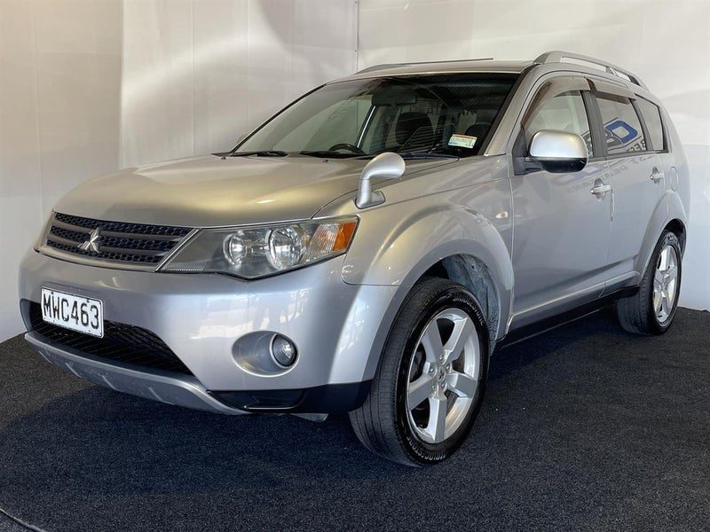 2005 Mitsubishi Outlander, photo 3