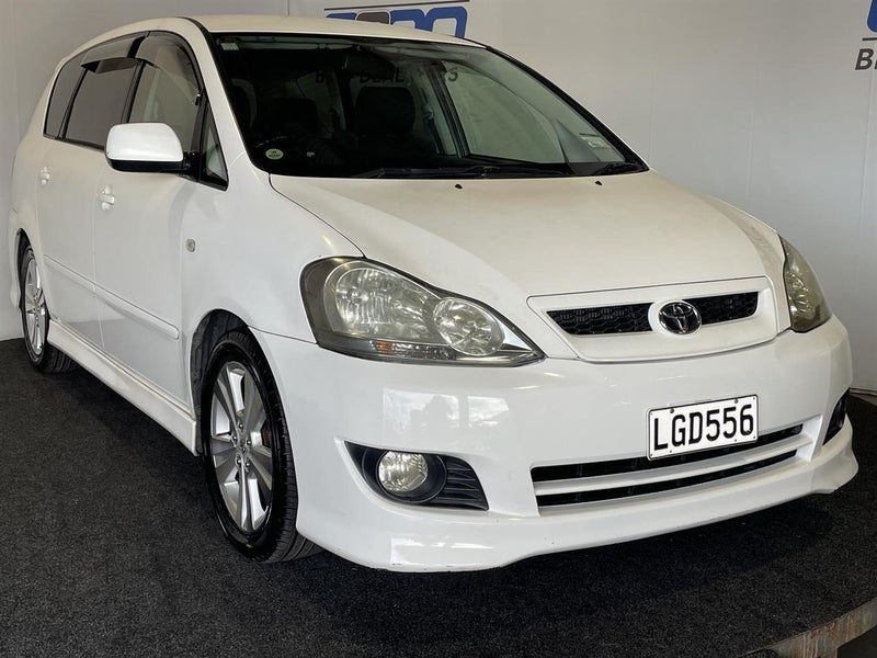 2004 Toyota Ipsum 240 S