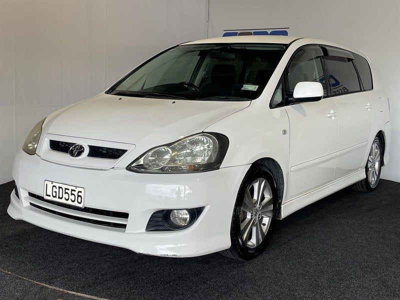 2004 Toyota Ipsum 240 S, photo 3
