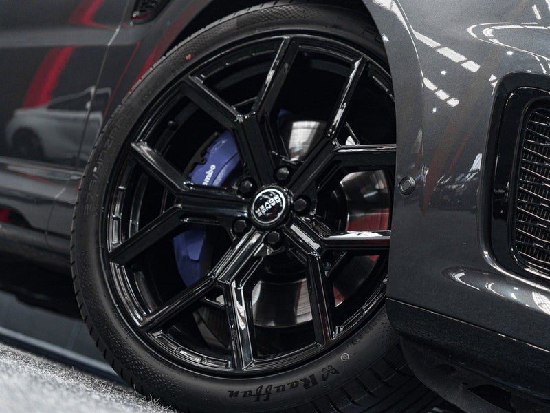 2017 Land Rover Range Rover Sport SVR, photo 2
