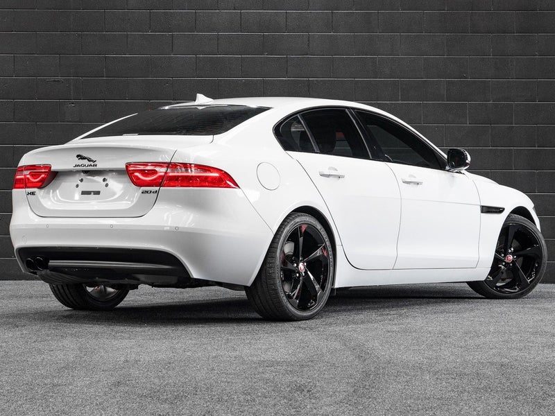 2016 Jaguar XE 20D Prestige, photo 3