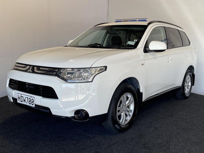 2013 Mitsubishi Outlander 2.4 LS 4WD, photo 3