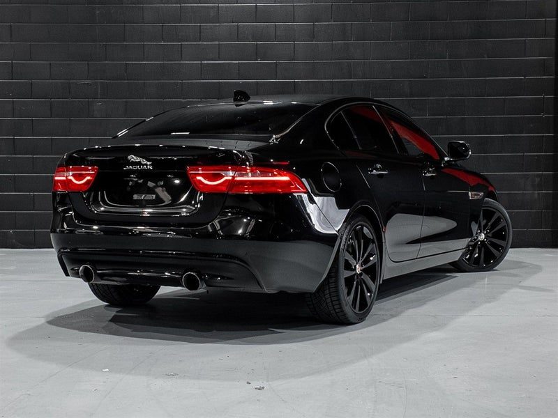 2016 Jaguar XE 25T Portfolio, photo 3