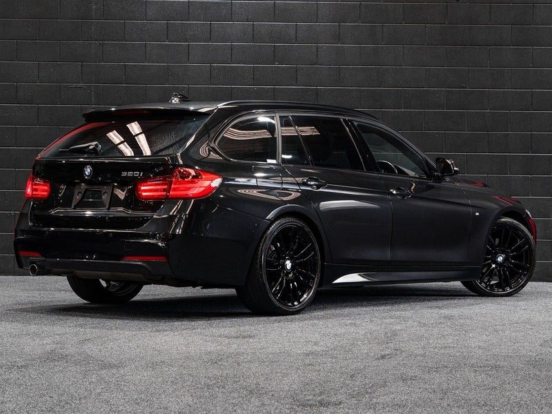 2014 BMW 320i M-Sport Touring, photo 3