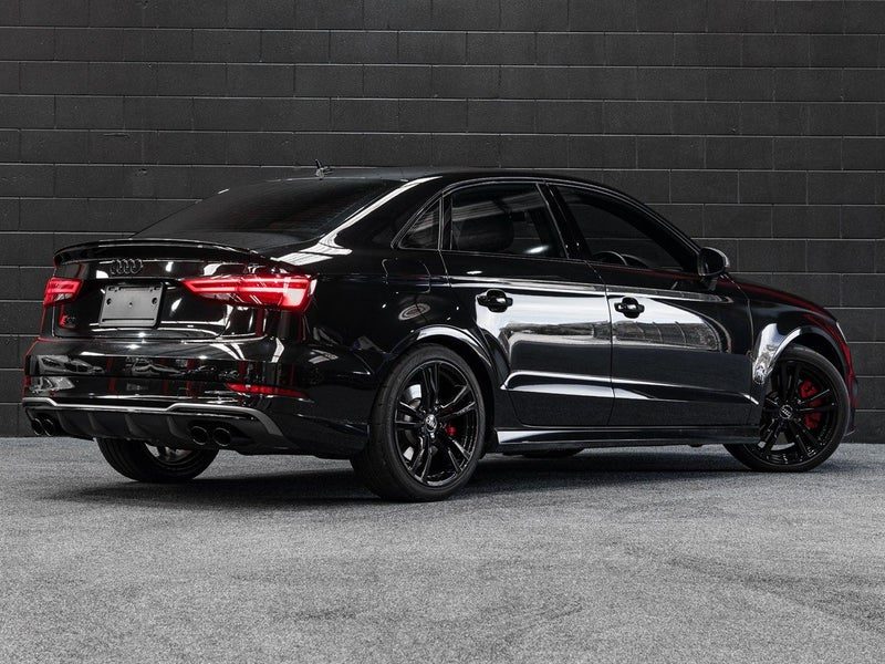 2017 Audi S3 2.0 TFSI Sedan Quattro, photo 3