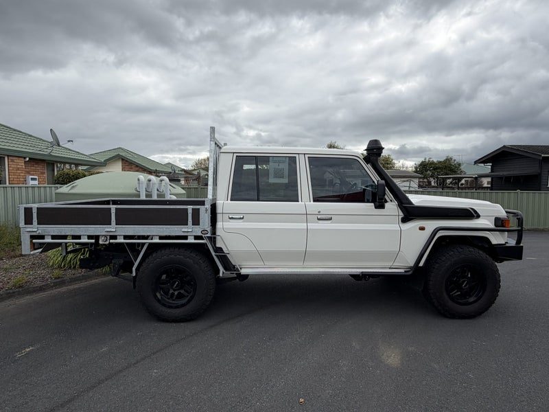 2026 Toyota Land Cruiser LT, photo 2