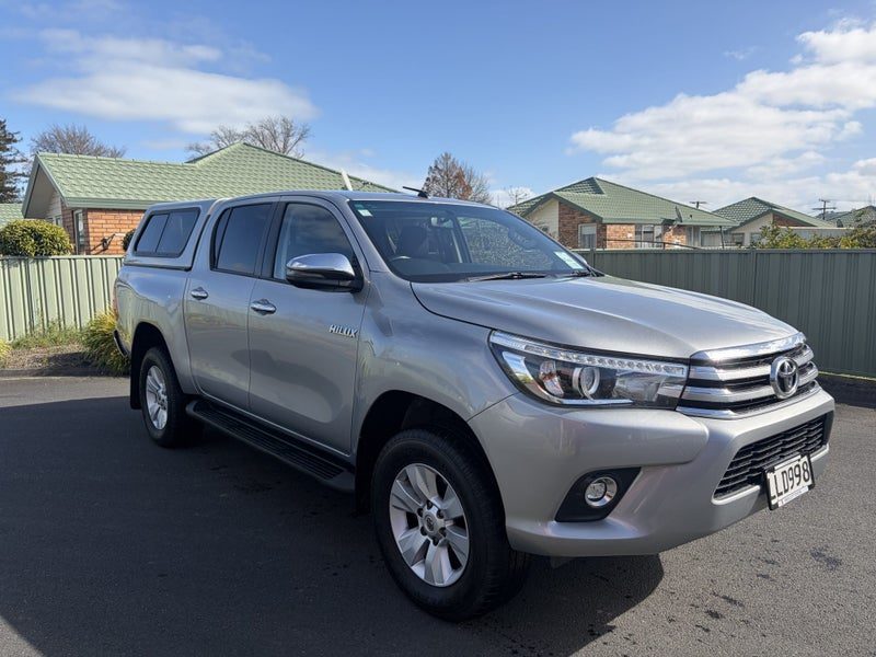 2018 Toyota Hilux 4WD SR5 2.8DT DOUBLE CAB