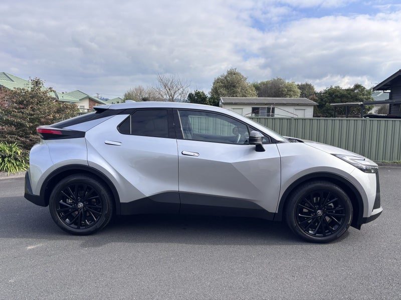 2025 Toyota C-HR GR Sport 2.0P HEV CVT AWD, photo 2
