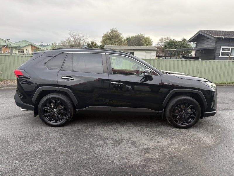 2022 Toyota RAV4 Limited, photo 2