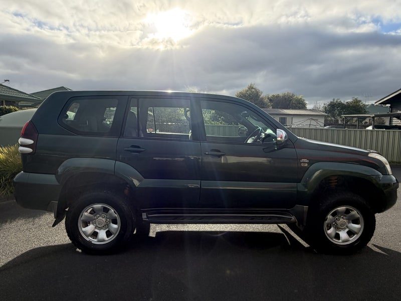 2008 Toyota Land Cruiser Prado RV, photo 2