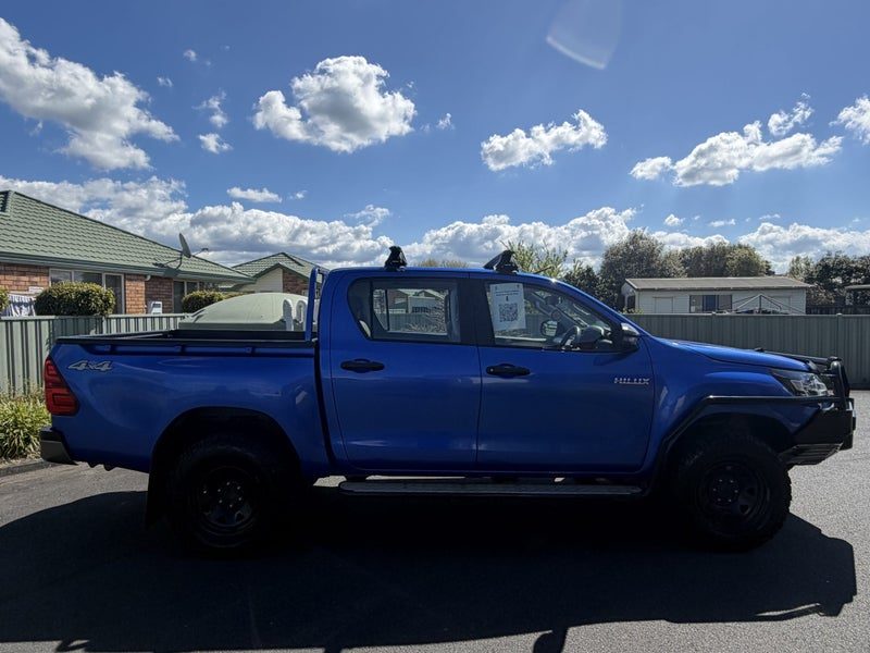 2021 Toyota Hilux SR, photo 2